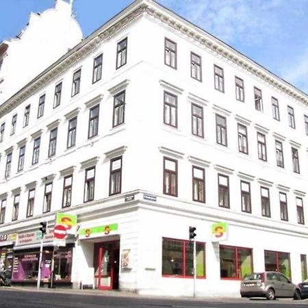 ウィーン ペンション ワルツァーシュタドゥット Bed & Breakfast エクステリア 写真