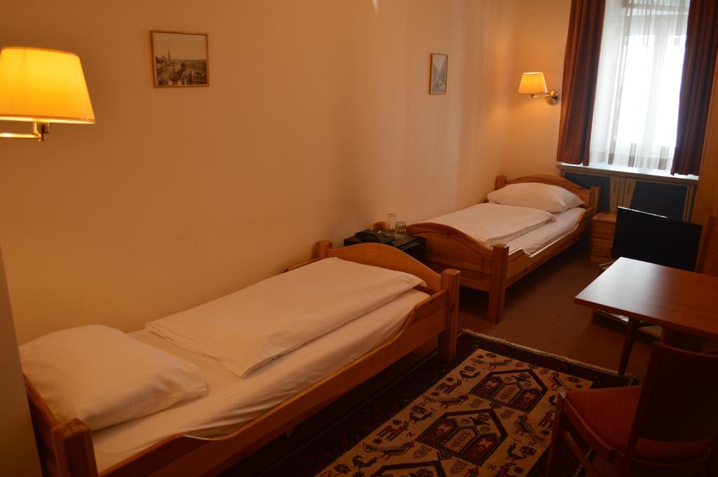 ウィーン ペンション ワルツァーシュタドゥット Bed & Breakfast 部屋 写真